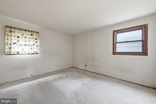 563 WILK DR, Morrisville, PA 19067