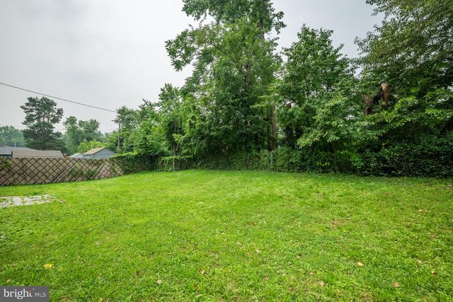 563 WILK DR, Morrisville, PA 19067