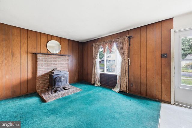 563 WILK DR, Morrisville, PA 19067