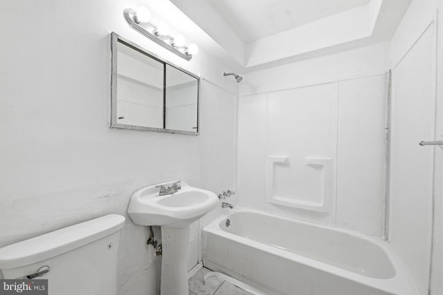 563 WILK DR, Morrisville, PA 19067