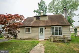 563 WILK DR, Morrisville, PA 19067