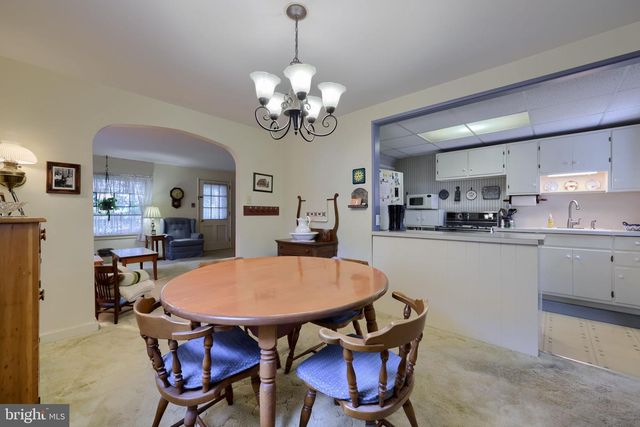 729 SKYLINE DR, Lancaster, PA 17601