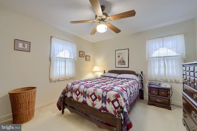 729 SKYLINE DR, Lancaster, PA 17601