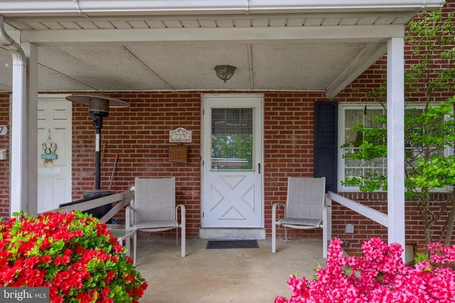 729 SKYLINE DR, Lancaster, PA 17601