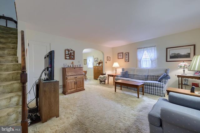 729 SKYLINE DR, Lancaster, PA 17601