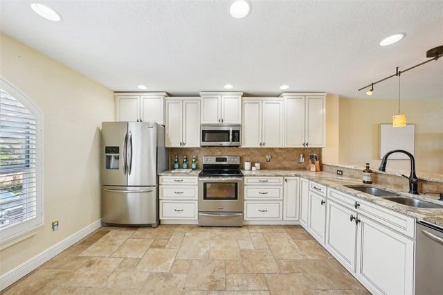 637 PINELLAS BAYWAY 105, Tierra Verde, FL 33715