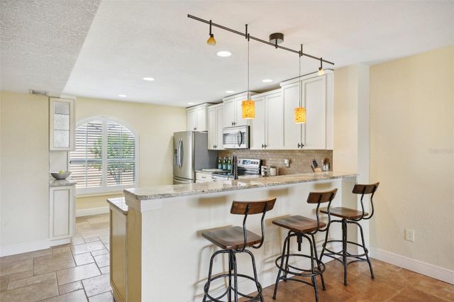 637 PINELLAS BAYWAY 105, Tierra Verde, FL 33715