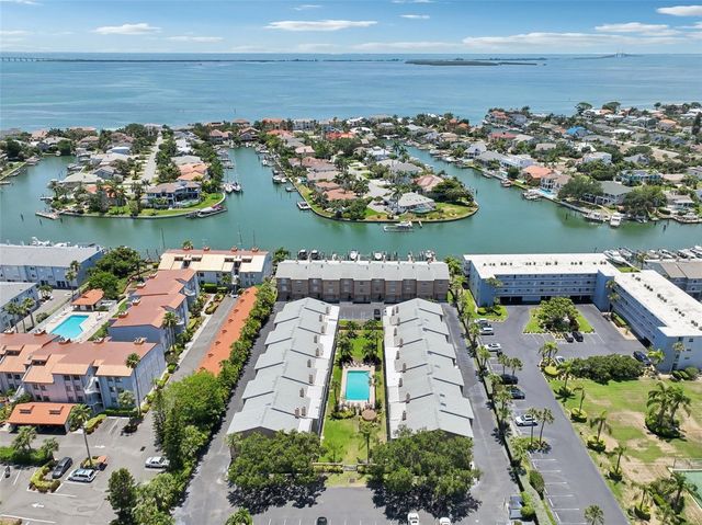 637 PINELLAS BAYWAY 105, Tierra Verde, FL 33715