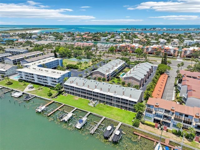 637 PINELLAS BAYWAY 105, Tierra Verde, FL 33715