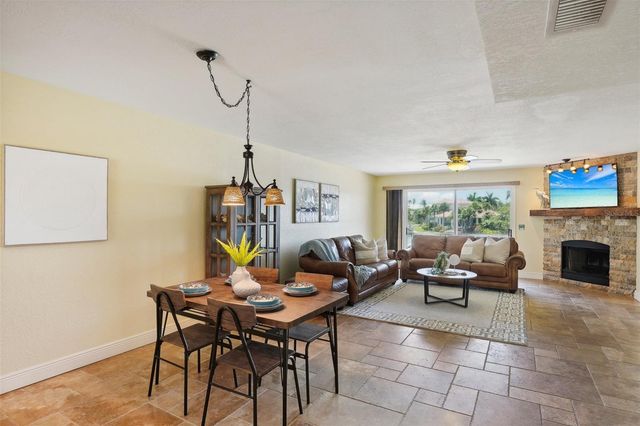 637 PINELLAS BAYWAY 105, Tierra Verde, FL 33715