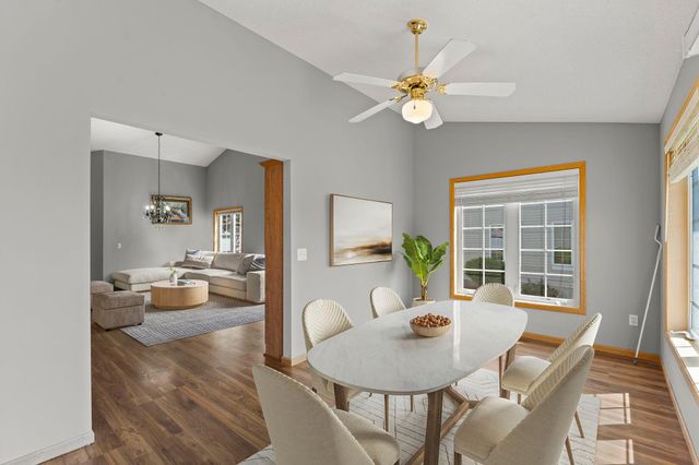 5208 Deerfield Lane SE, Prior Lake, MN 55372