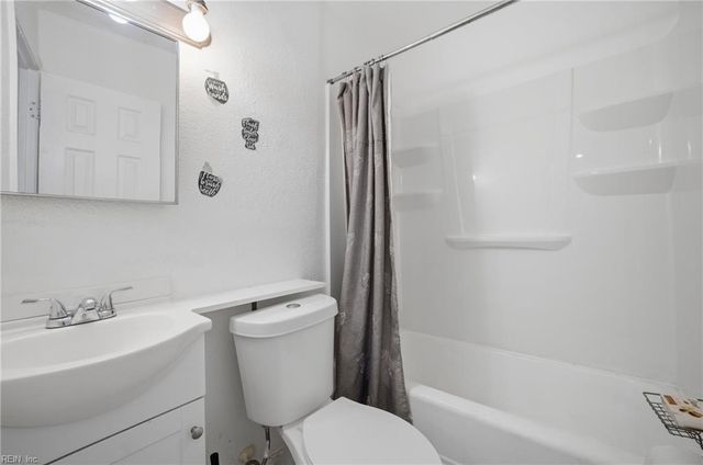 2134 Chestnut AVE, Newport News, VA 23602