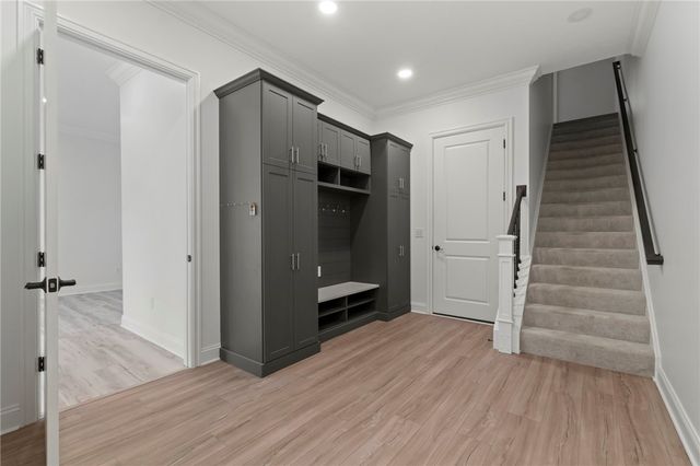 11 Allegheny Avenue, Oakmont, PA 15139