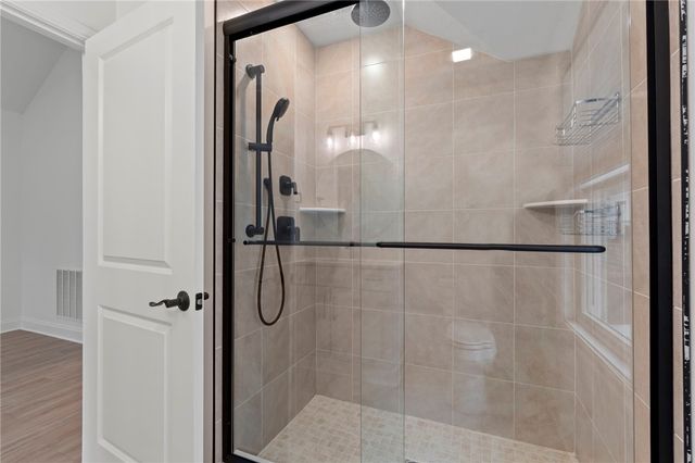 11 Allegheny Avenue, Oakmont, PA 15139