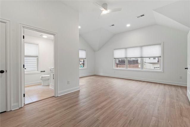 11 Allegheny Avenue, Oakmont, PA 15139