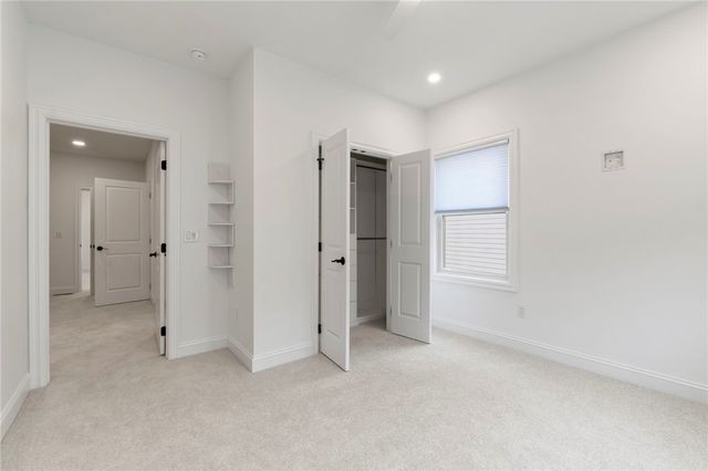 11 Allegheny Avenue, Oakmont, PA 15139