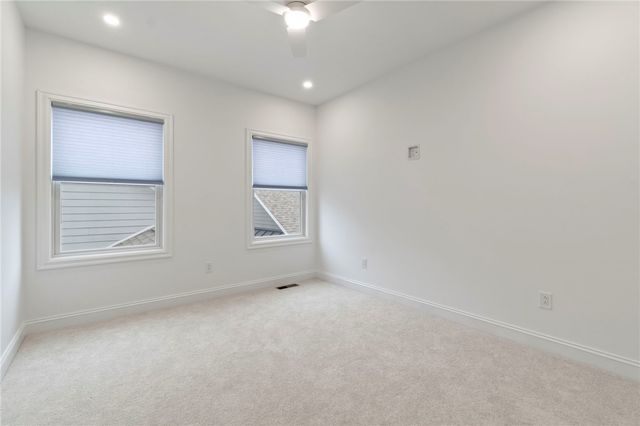 11 Allegheny Avenue, Oakmont, PA 15139