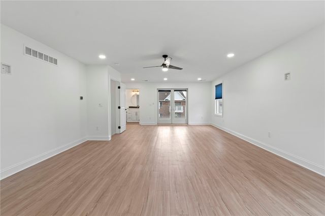 11 Allegheny Avenue, Oakmont, PA 15139