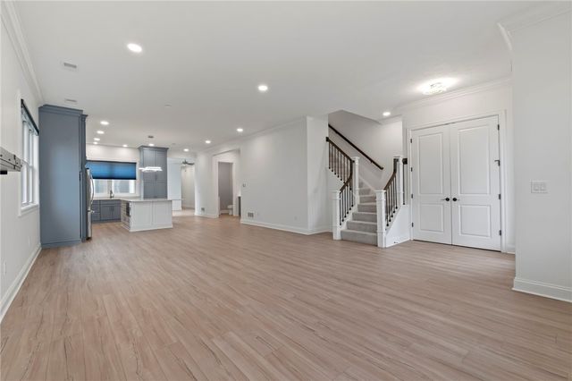 11 Allegheny Avenue, Oakmont, PA 15139