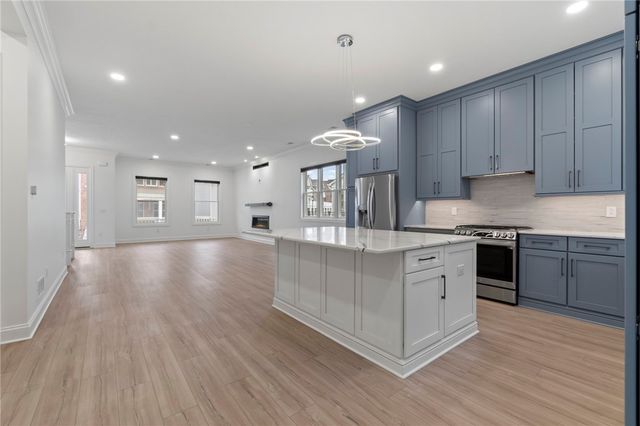 11 Allegheny Avenue, Oakmont, PA 15139