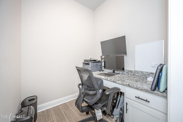 6995 Osprey Drive, Ocean Springs, MS 39564