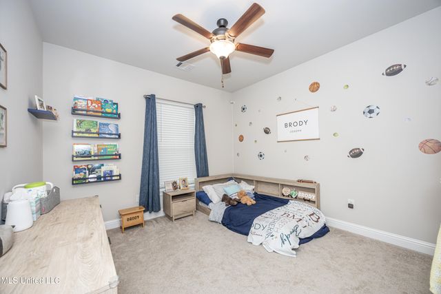 6995 Osprey Drive, Ocean Springs, MS 39564