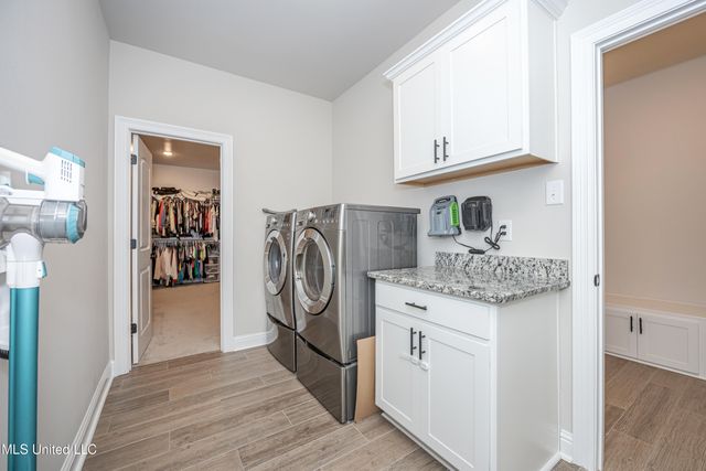 6995 Osprey Drive, Ocean Springs, MS 39564