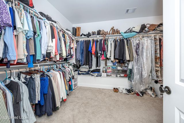 6995 Osprey Drive, Ocean Springs, MS 39564