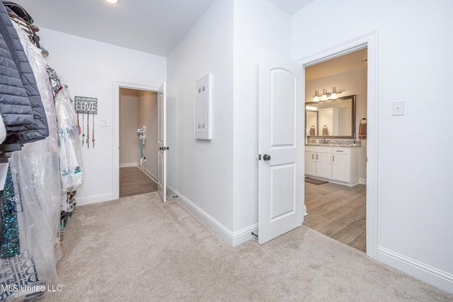 6995 Osprey Drive, Ocean Springs, MS 39564