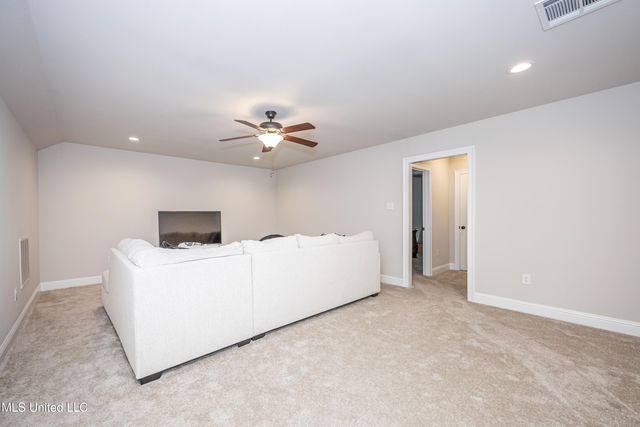 6995 Osprey Drive, Ocean Springs, MS 39564