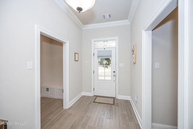 6995 Osprey Drive, Ocean Springs, MS 39564