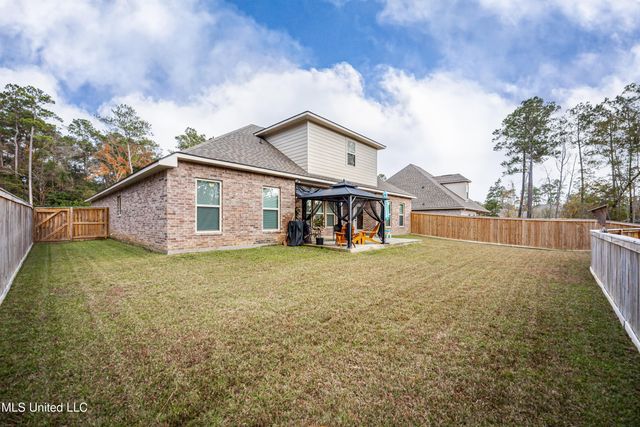 6995 Osprey Drive, Ocean Springs, MS 39564