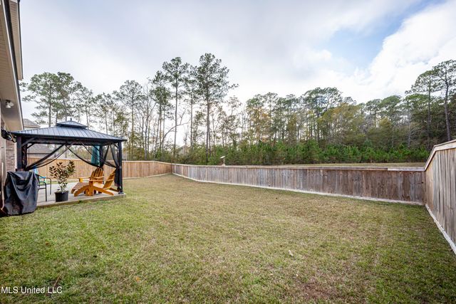 6995 Osprey Drive, Ocean Springs, MS 39564