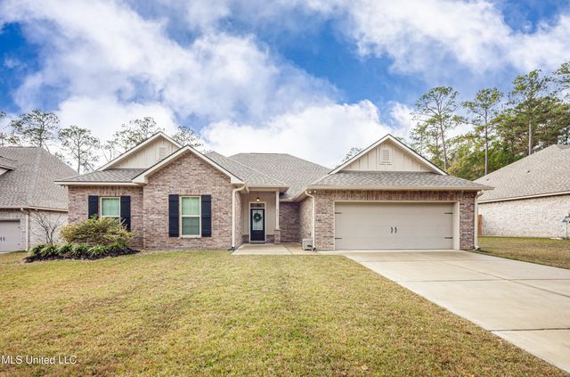 6995 Osprey Drive, Ocean Springs, MS 39564