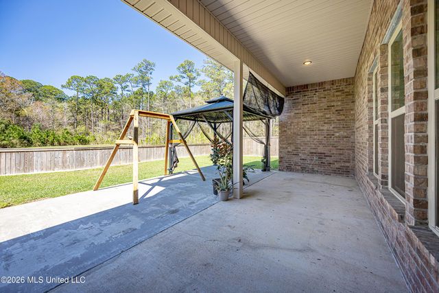 6995 Osprey Drive, Ocean Springs, MS 39564