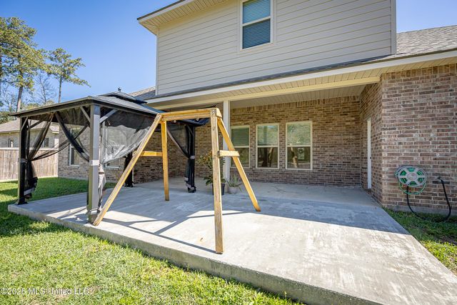 6995 Osprey Drive, Ocean Springs, MS 39564