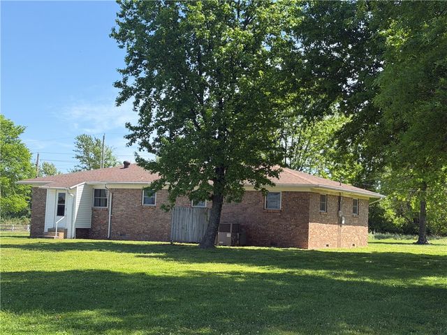224 Spring Creek Road, Lowell, AR 72745