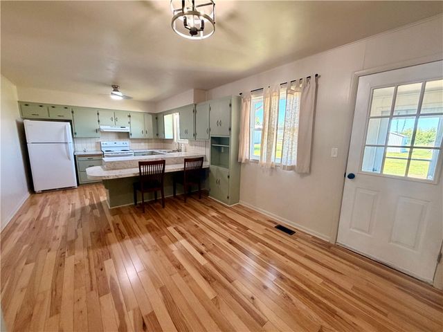 224 Spring Creek Road, Lowell, AR 72745