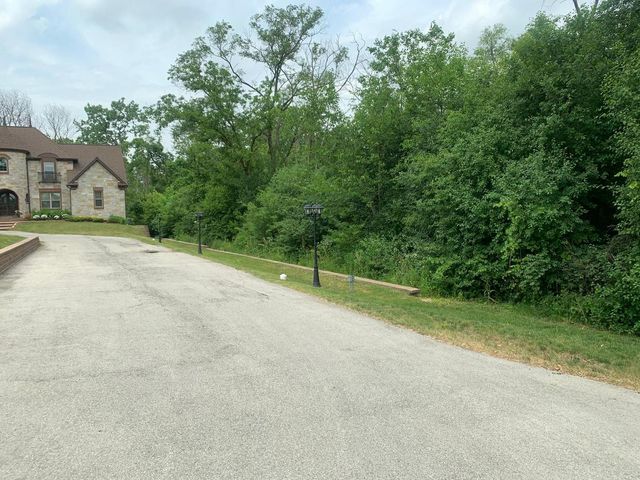 1S070 Chase Avenue, Lombard, IL 60148