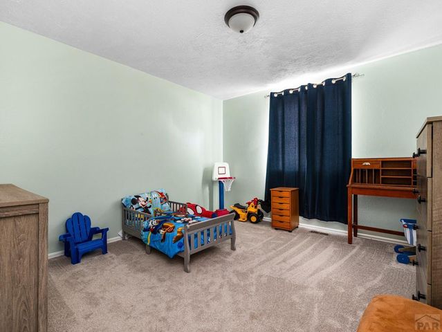 635 E Autumn Dr, Pueblo West, CO 81007