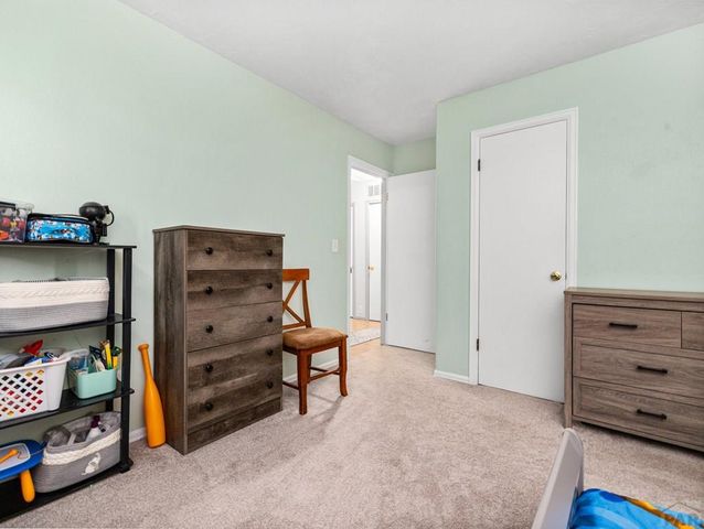 635 E Autumn Dr, Pueblo West, CO 81007