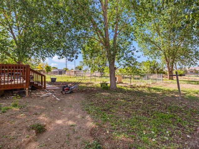 635 E Autumn Dr, Pueblo West, CO 81007