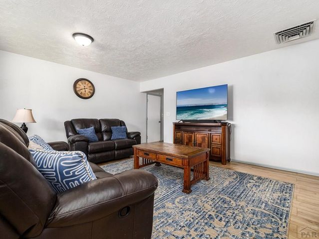 635 E Autumn Dr, Pueblo West, CO 81007