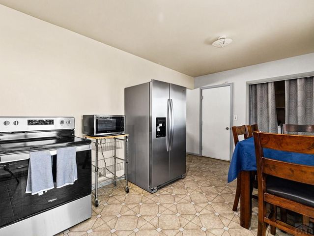 635 E Autumn Dr, Pueblo West, CO 81007