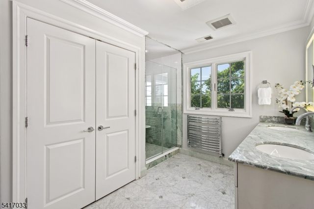 16 Nicholson Dr, Chatham Twp., NJ 07928