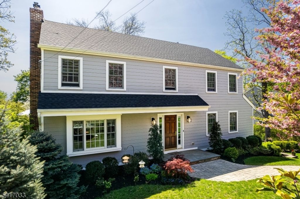 16 Nicholson Dr, Chatham Twp., NJ 07928