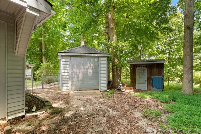 8570 Seneca Drive NE, Georgetown, IN 47122