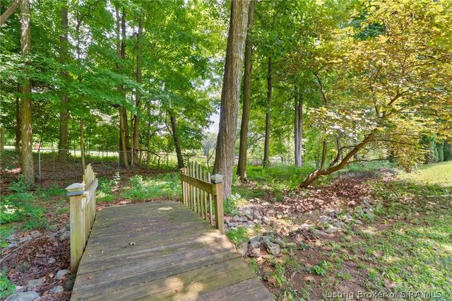 8570 Seneca Drive NE, Georgetown, IN 47122