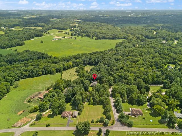 8570 Seneca Drive NE, Georgetown, IN 47122