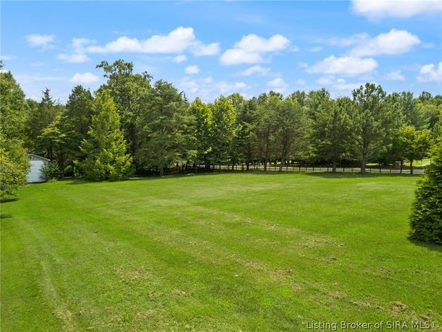 8570 Seneca Drive NE, Georgetown, IN 47122
